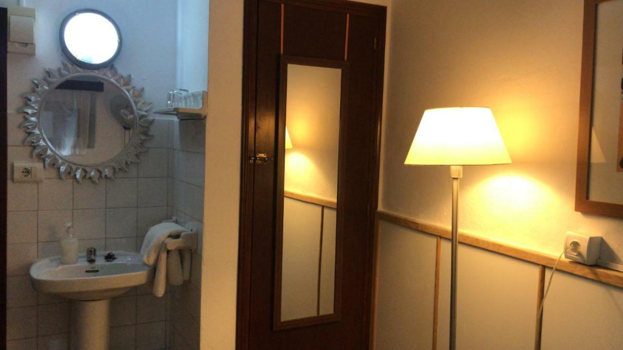 فندق Casa De Huespedes La Pena مدينة إيبيزا المظهر الخارجي الصورة