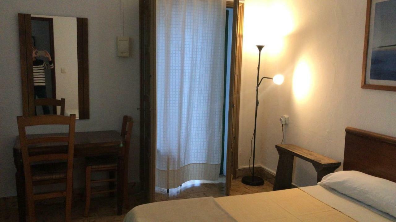 فندق Casa De Huespedes La Pena مدينة إيبيزا المظهر الخارجي الصورة